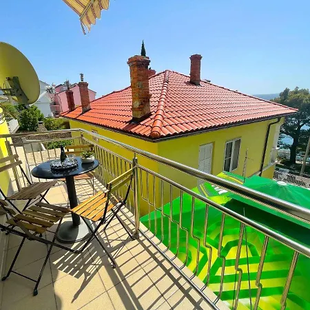 In 42057 Apartament Dramalj