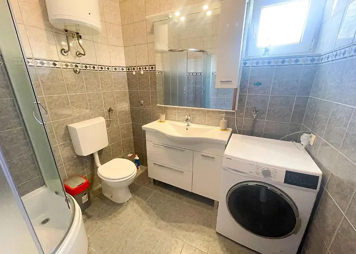 Apartman In 42057 *