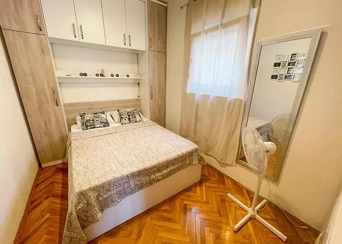 Apartman In 42057 *