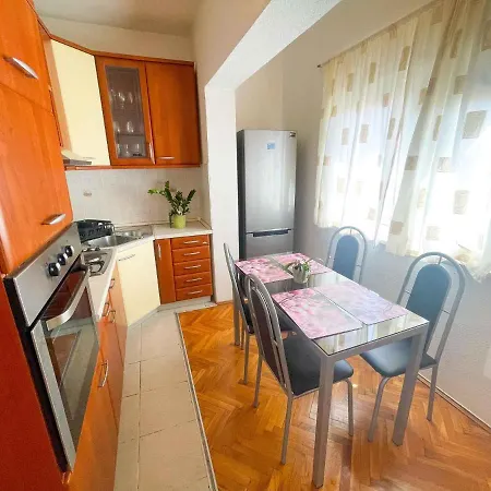 In 42057 Apartment